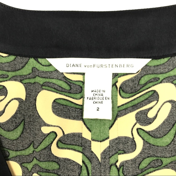 Diane Von Furstenberg Silk Steffi Dress Size 2  100% Silk - Picture 5 of 5